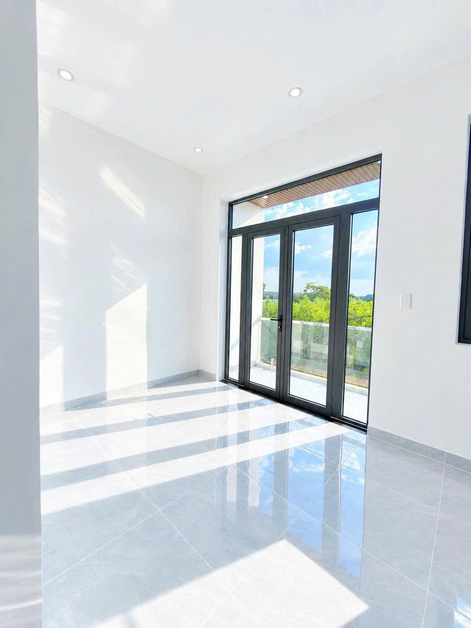 SIÊU ĐẸP💥💥💥EM CÒN 1 CĂN NHÀ LẦU MỚI HOÀN THIỆN NGAY PHƯỜNG TÂN TRIỀU